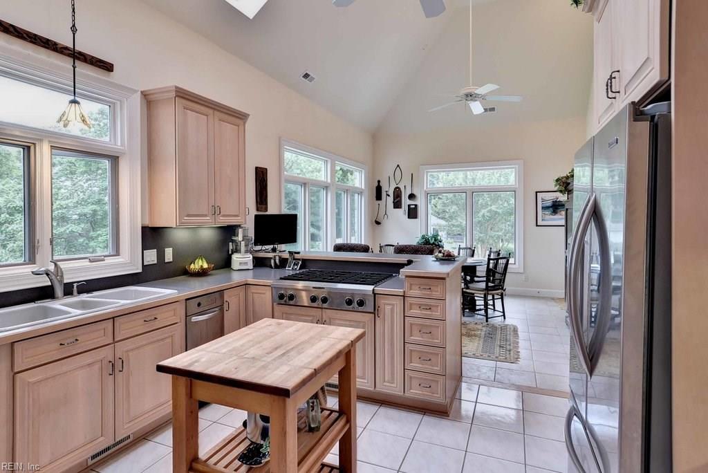 James River Waterfront Smithfield Virginia Photos